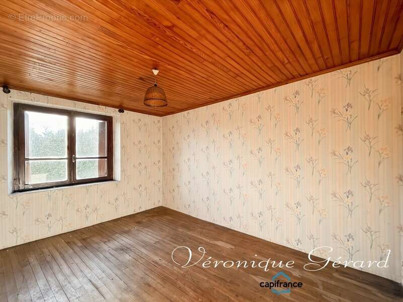 Maison en pierre de 150 M²  avec travaux à SAINT VIVIEN DE MONSEGUR - photo 14