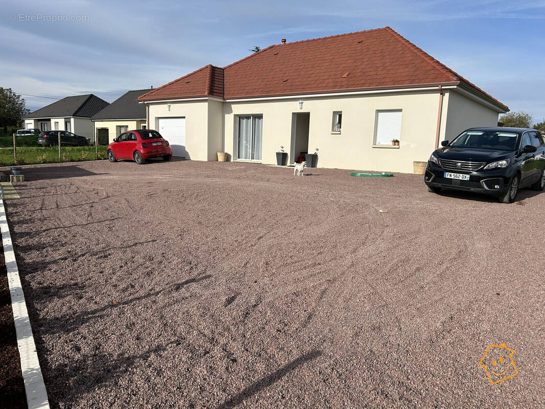 Maison à SAINT-MARTIN-D&#039;AUXIGNY