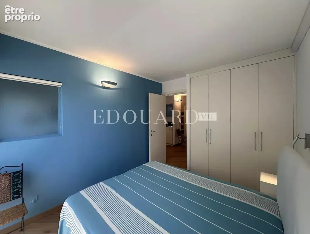En exclusivité trois pièces en excellent état avec grande terrasse, vue mer et parking, face aux Sablettes - photo 9