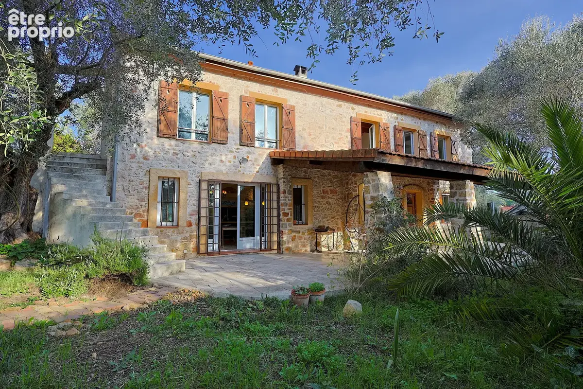 Exclusivité – vallauris – ancienne bergerie rénovée – 193 m² – 5 chambres – piscine - photo 6