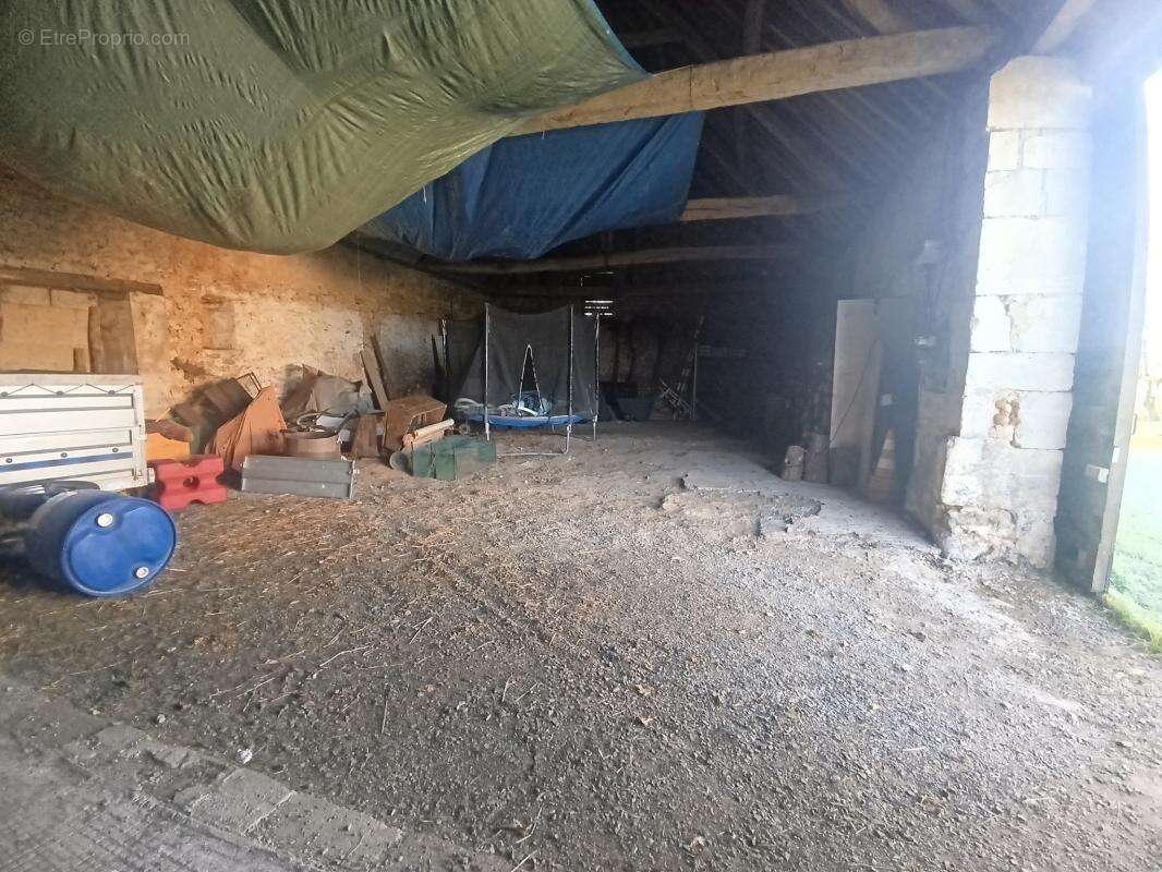 Maison à COULANS-SUR-GEE