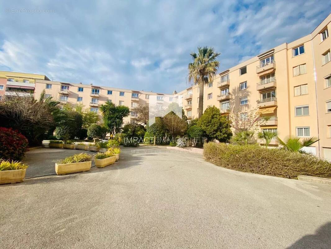 Appartement à HYERES