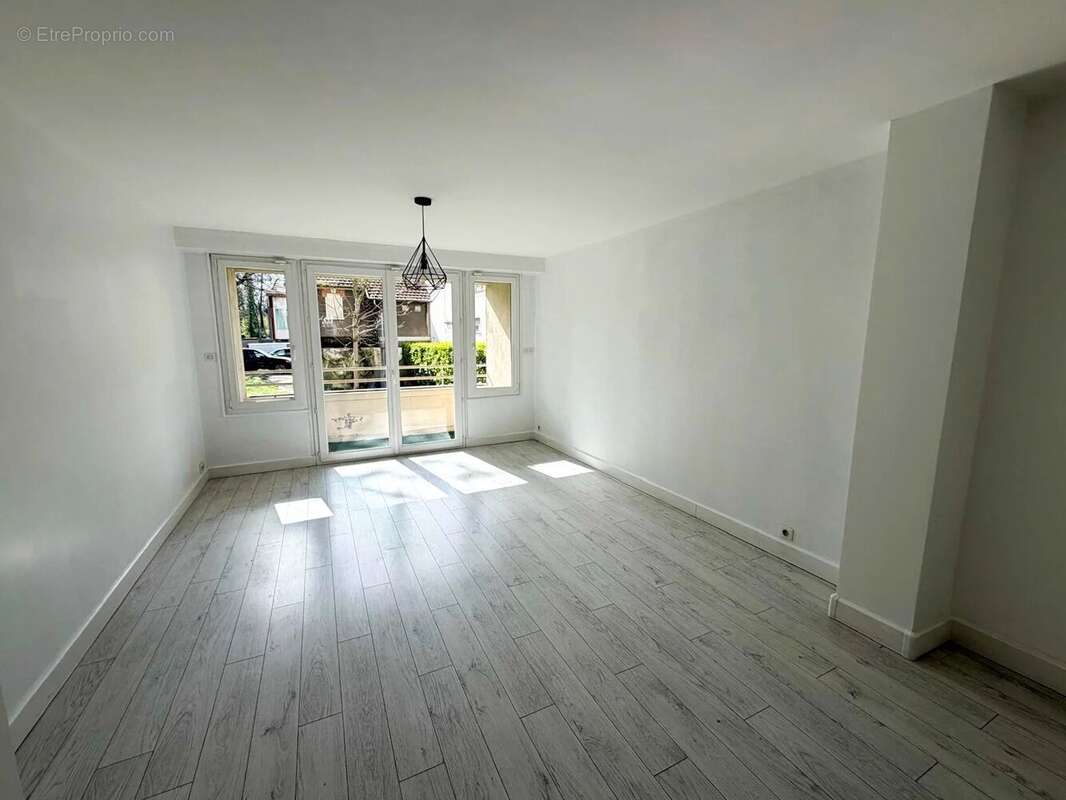 Appartement à LE RAINCY