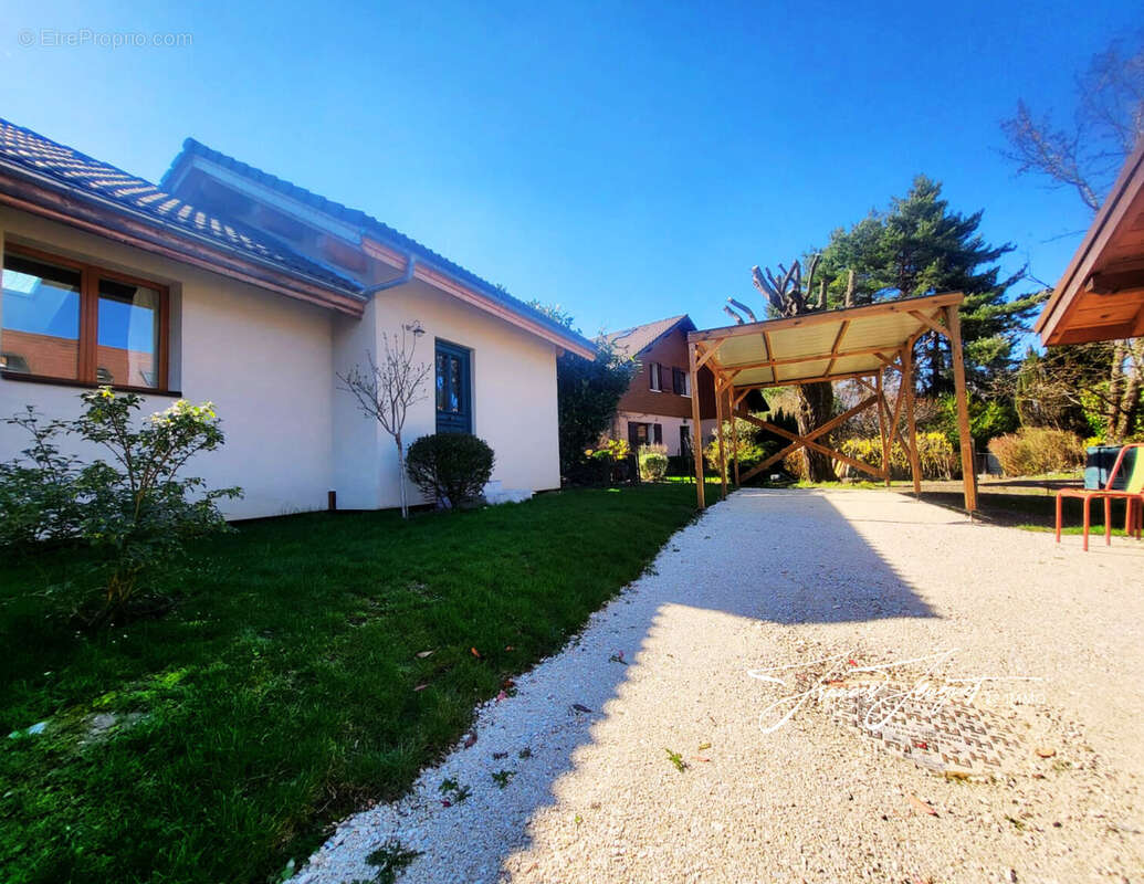 Maison à SAINT-JORIOZ