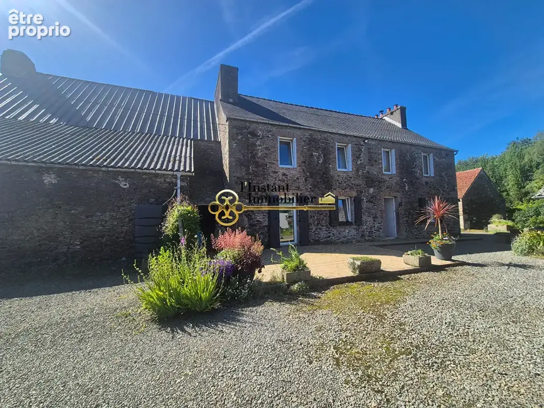 Photo Maison à Saint-Thegonnec au prix de 327 000€
