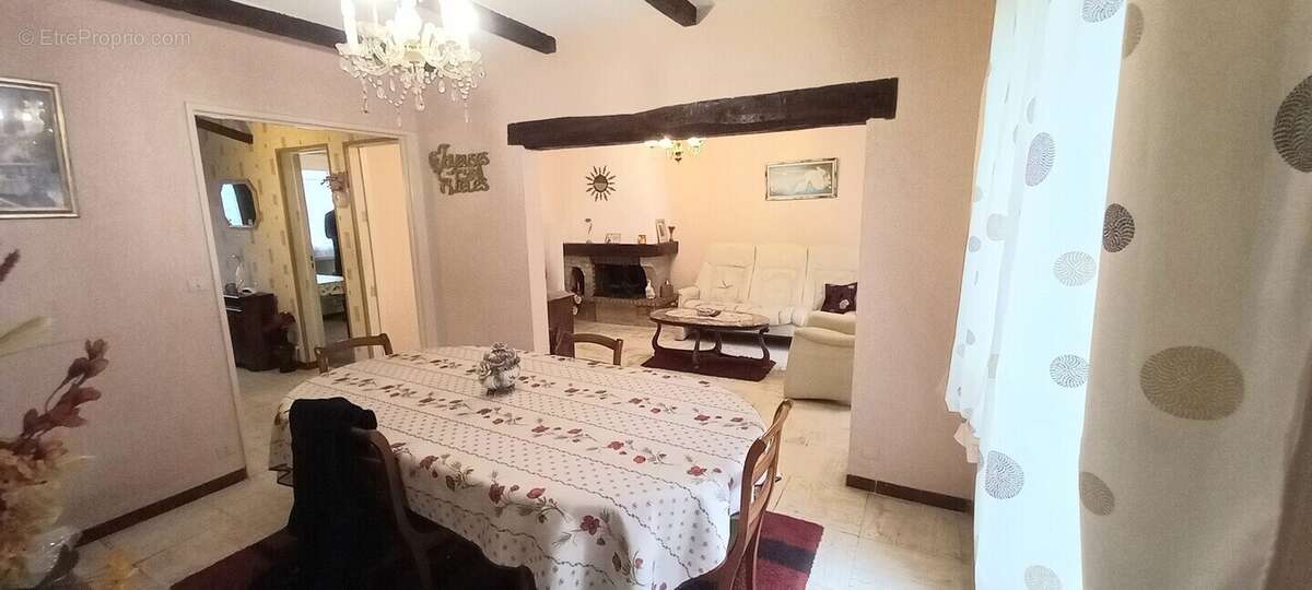 Maison à COURTISOLS