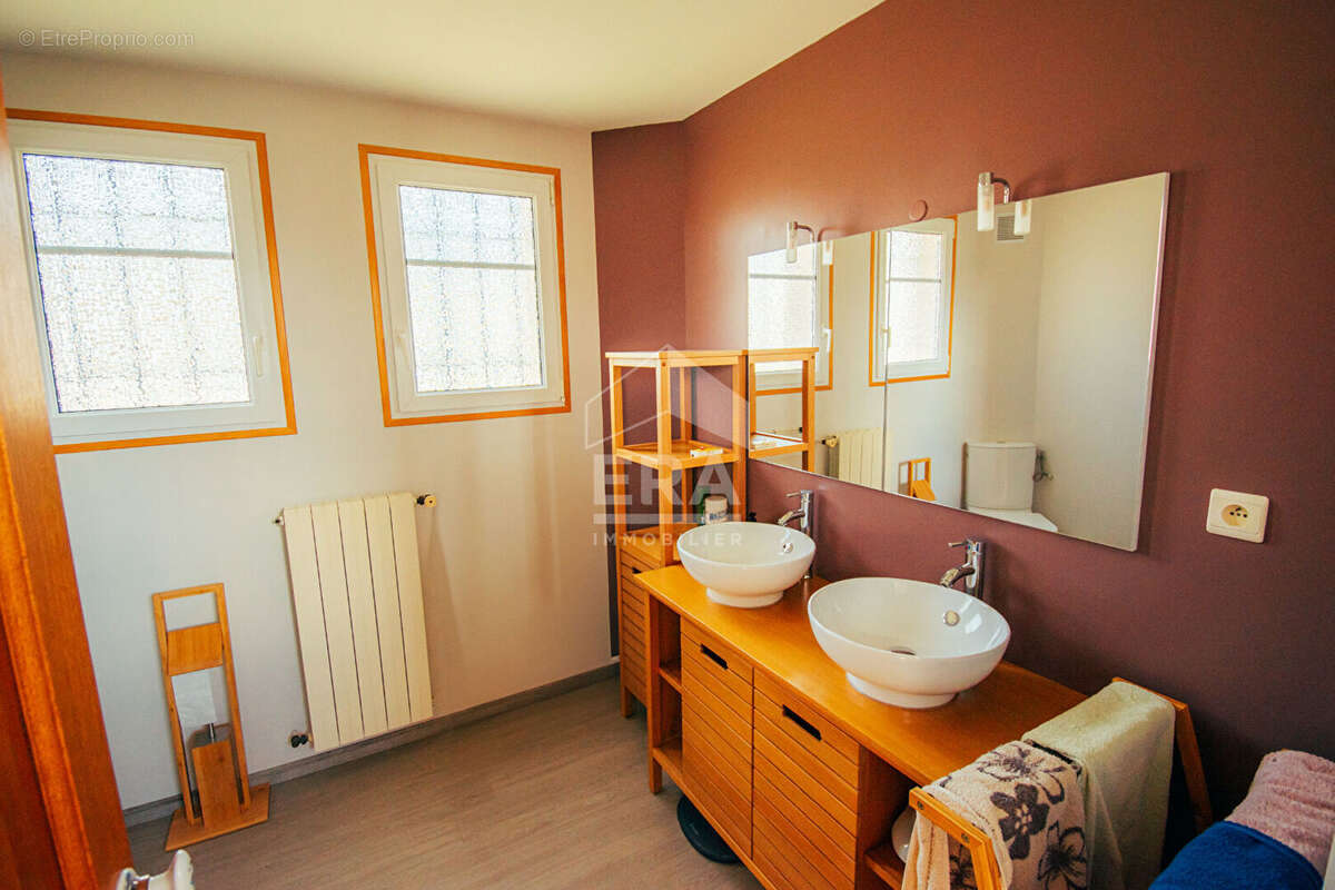 Maison à L&#039;ESCALE