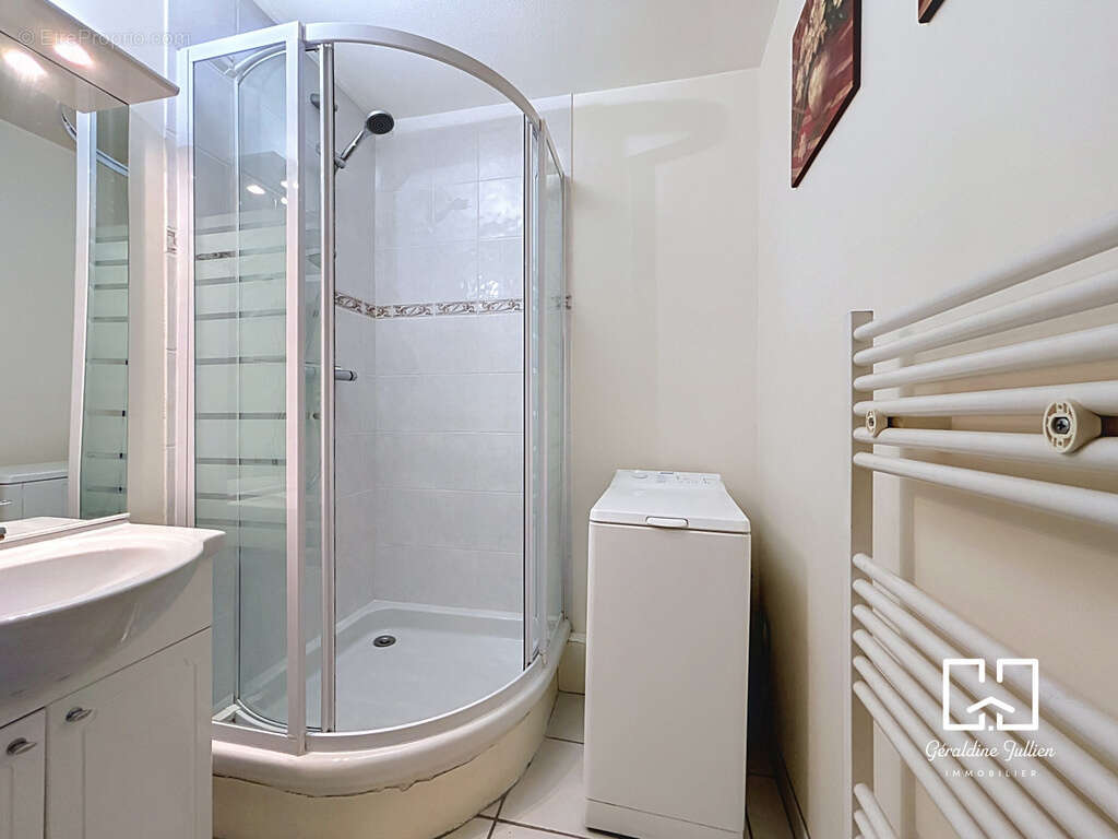 Appartement à LA SALLE-LES-ALPES