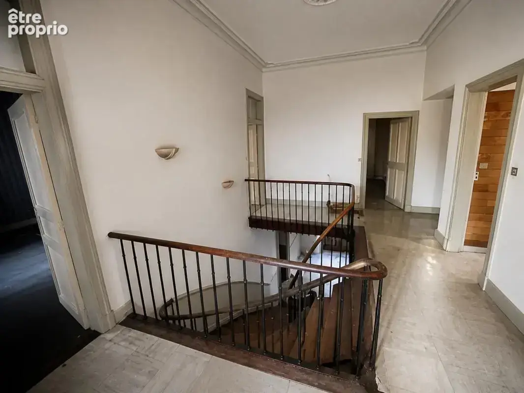 Immeuble de 20 pièces de 600 m² situé à Revel - photo 11