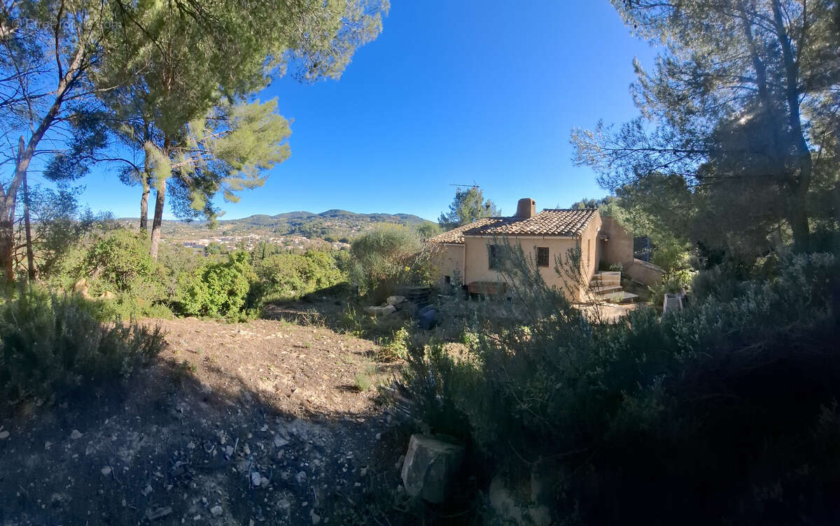 Maison à LA CADIERE-D'AZUR