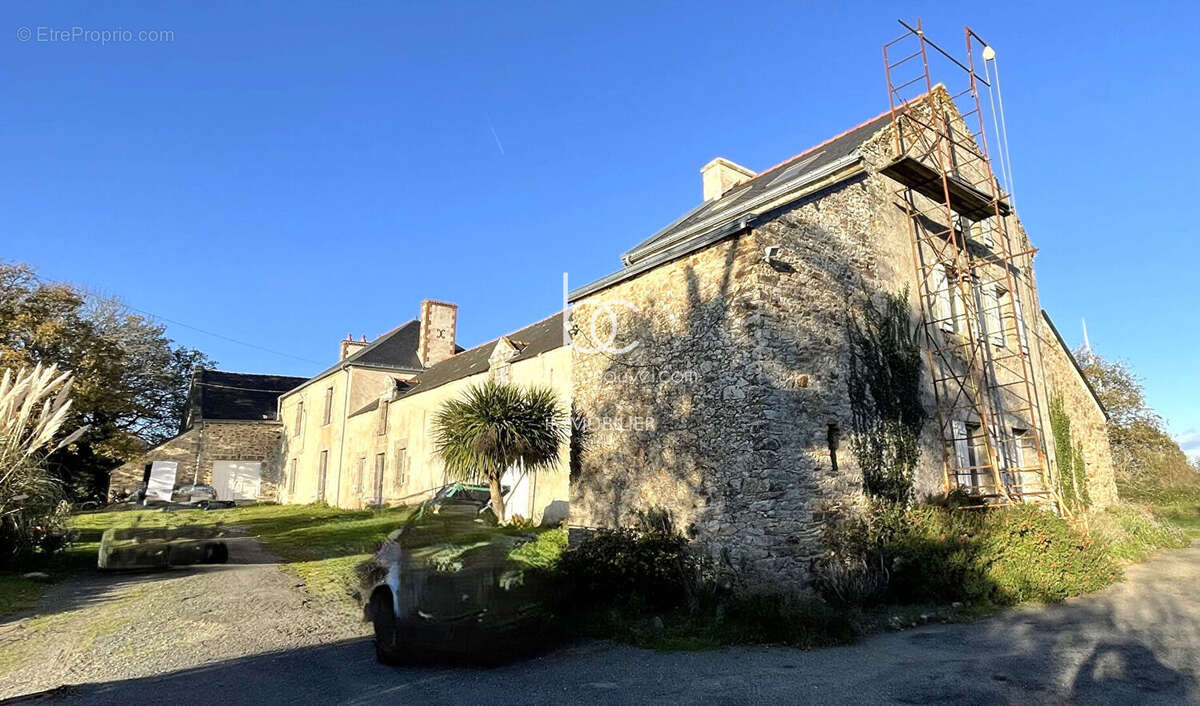 Maison à AMBON