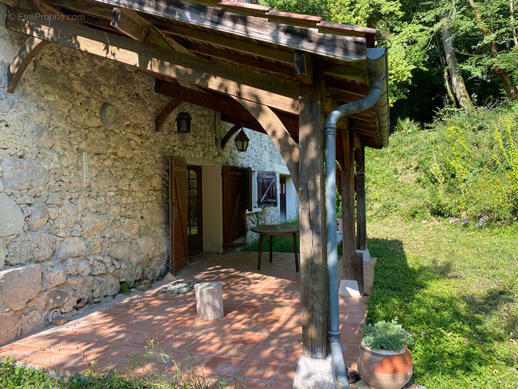 Bel Ensemble en pierre proche Laroque Timbaut - photo 10