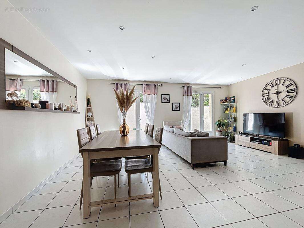 Maison à CHASSE-SUR-RHONE