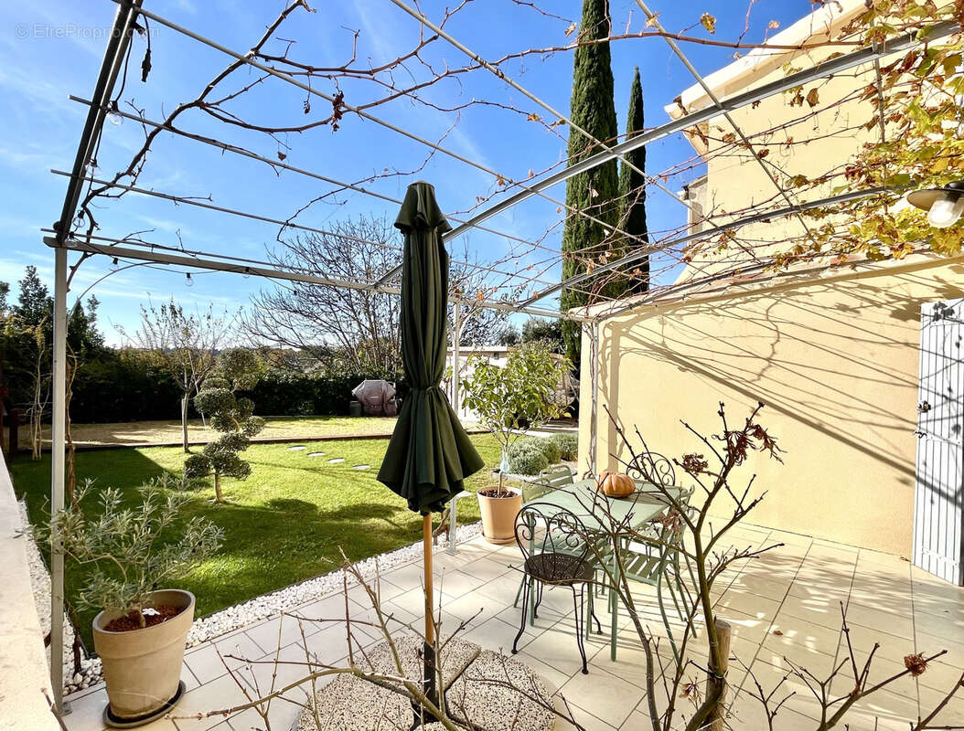 Secteur dentelle - jolie maison entierement renovee avec jardin - photo 2