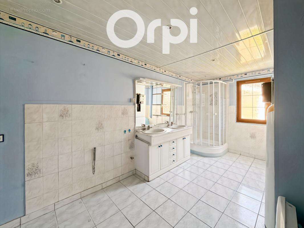 Maison à GRANDVILLERS-AUX-BOIS