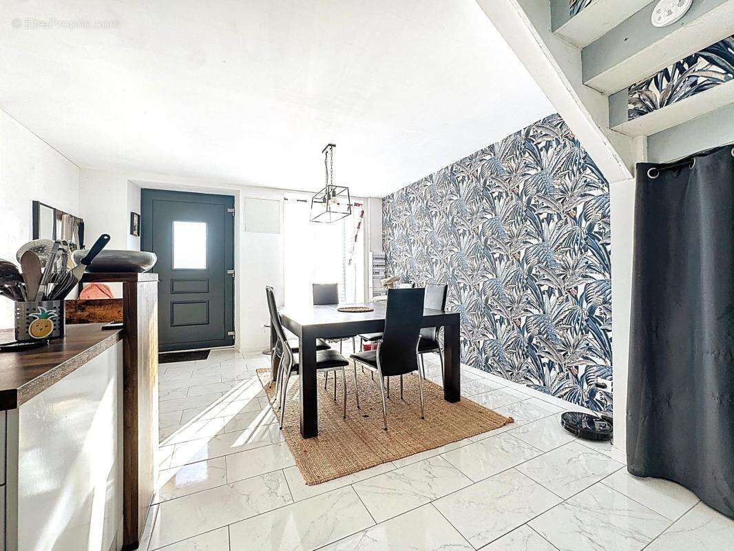 Maison à LE TRONCHET