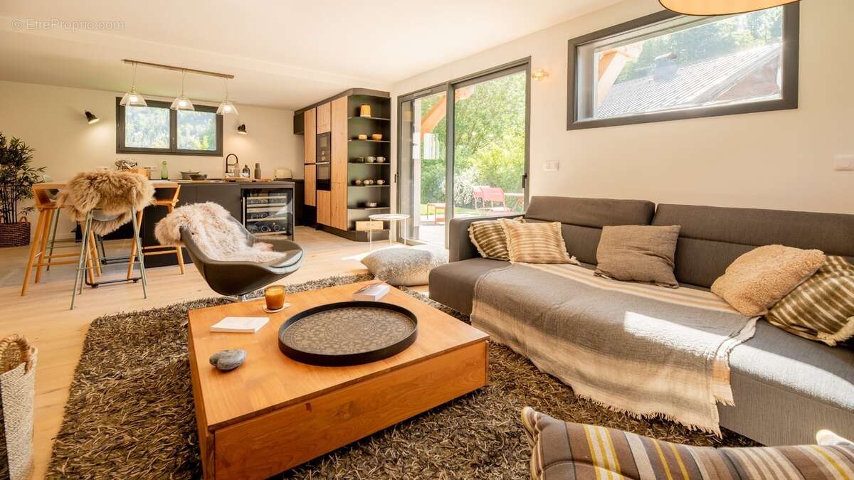 Haute Savoie (74), à vendre SAMOENS - Domaine skiable Grand-Massif - Appartement T4 bis 87 m² - photo 8