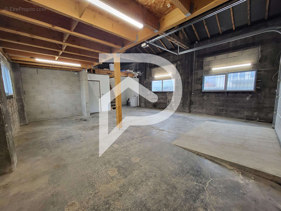 Commerce à VILLE-SOUS-LA-FERTE