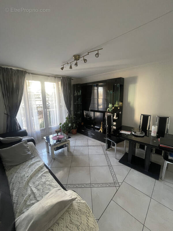 Appartement à LE BOURGET