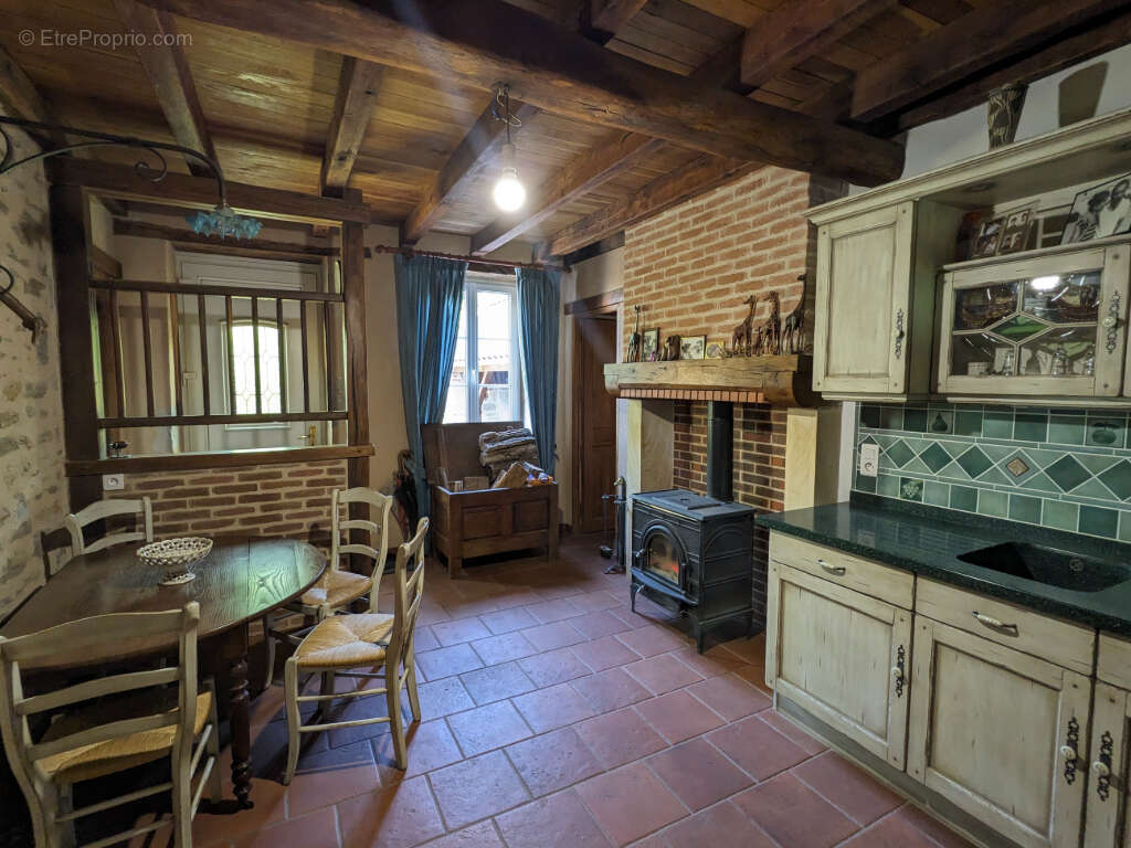 Maison à SAINT-BONNET-TRONCAIS