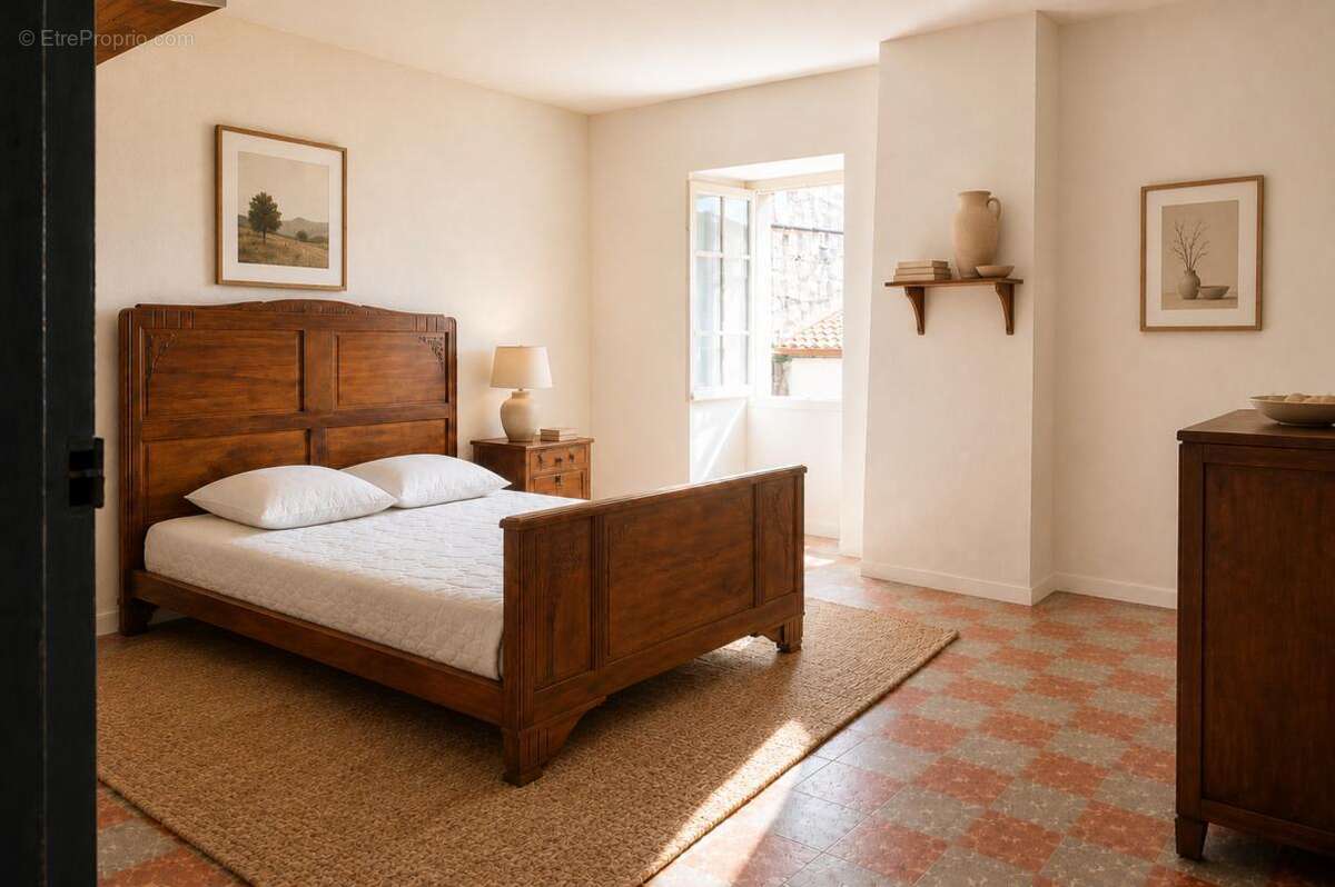 Maison à LEZAN