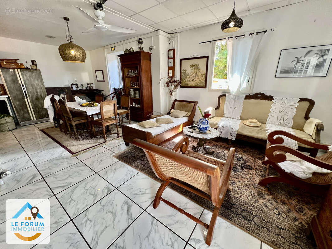 Saint joseph 97480 - villa authentique - plein centre ville - potentiel indeniable - photo 3