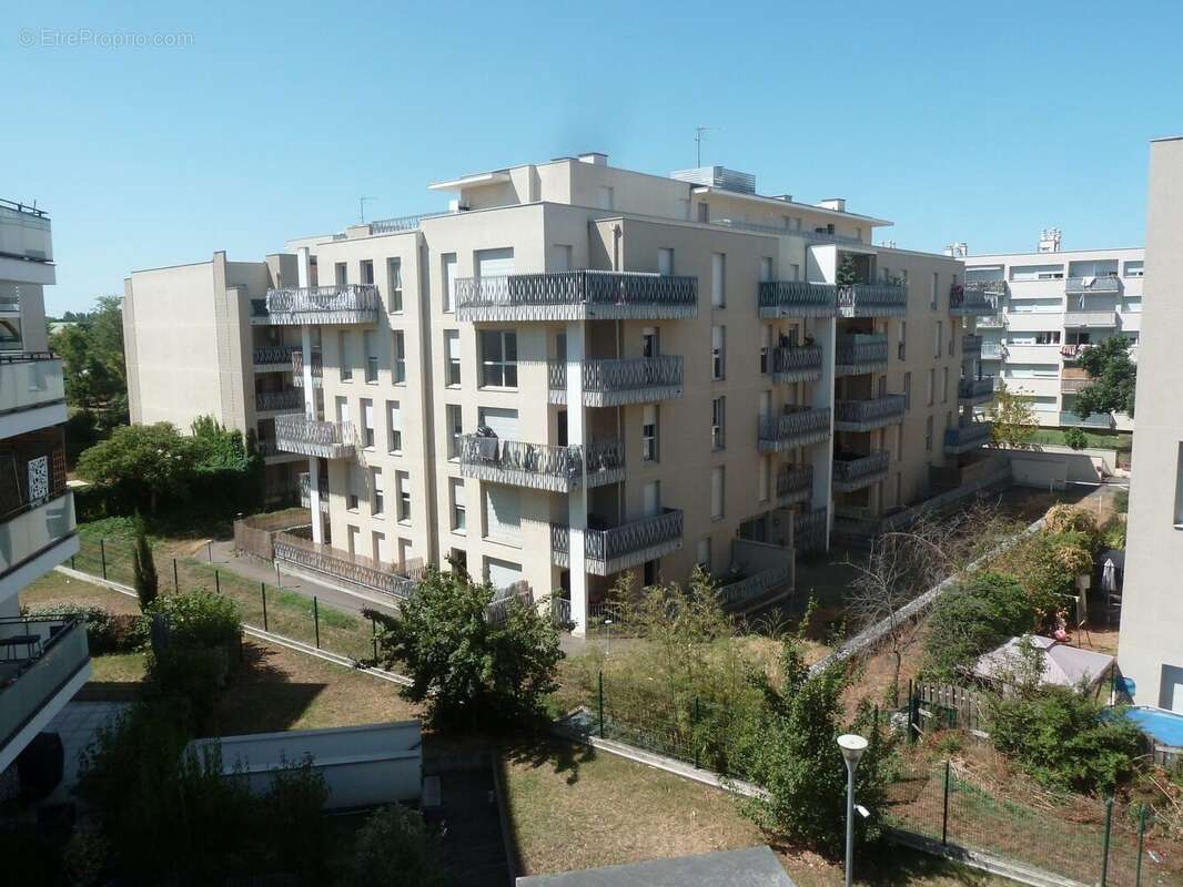 Appartement à BRON