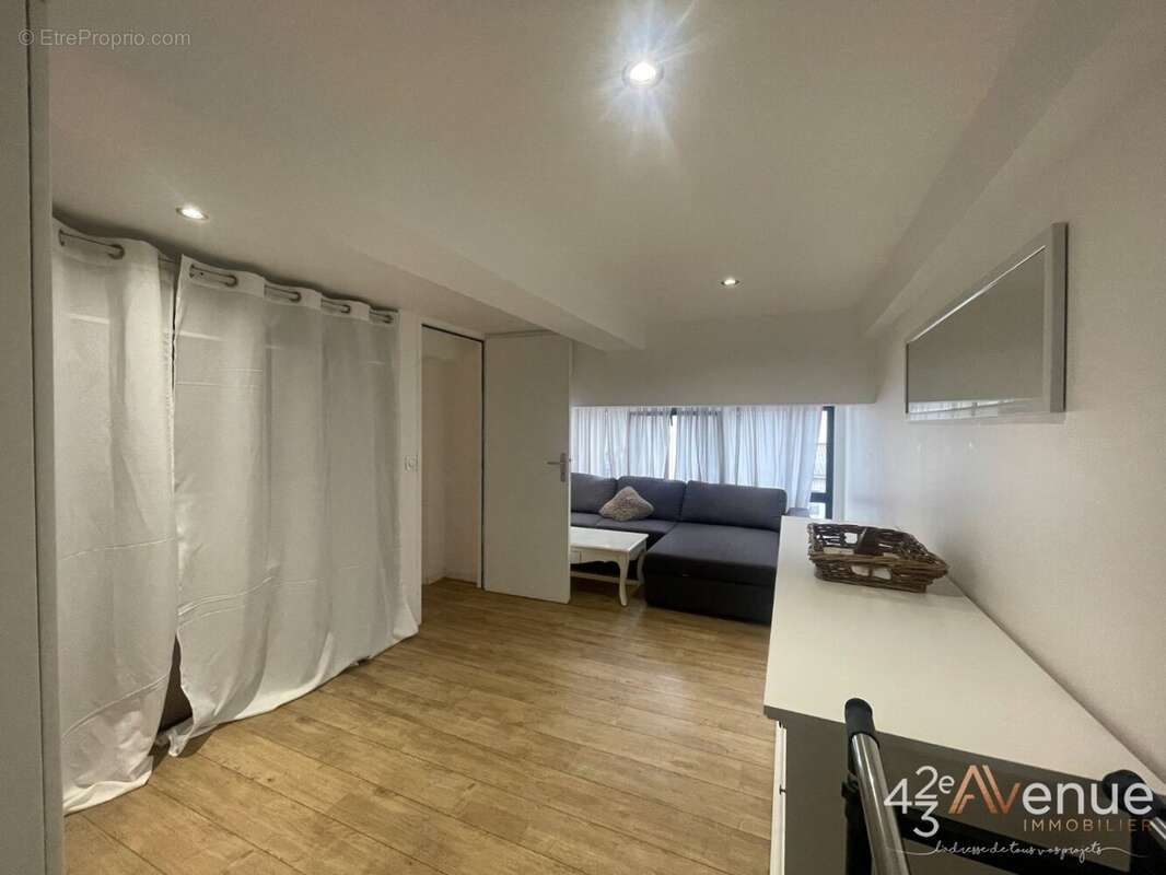 Appartement à SAINT-ETIENNE