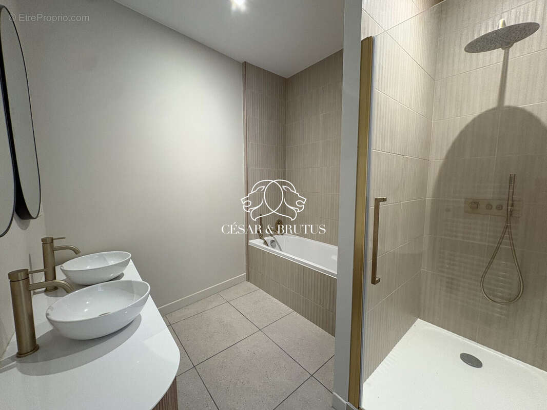Maison 135 m² à Collonges-Au-Mont-D'or  - photo 8
