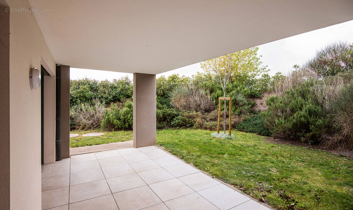 Appartement à ONET-LE-CHATEAU