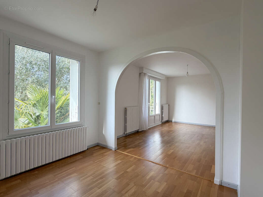 Maison à BUXEROLLES