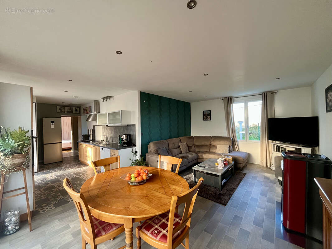 Maison à SAINTE-HONORINE-DES-PERTES