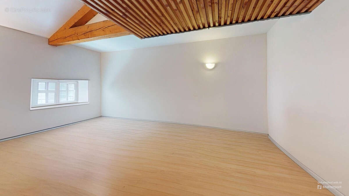 Appartement à LA SEAUVE-SUR-SEMENE