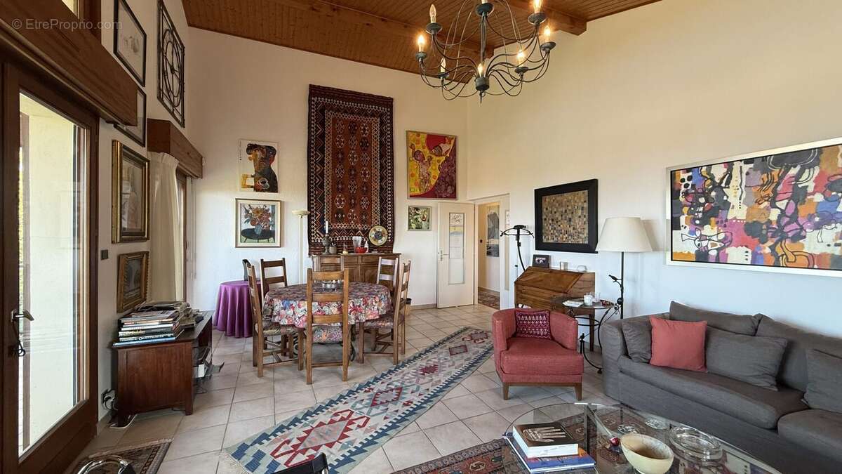 Maison à MAXILLY-SUR-LEMAN