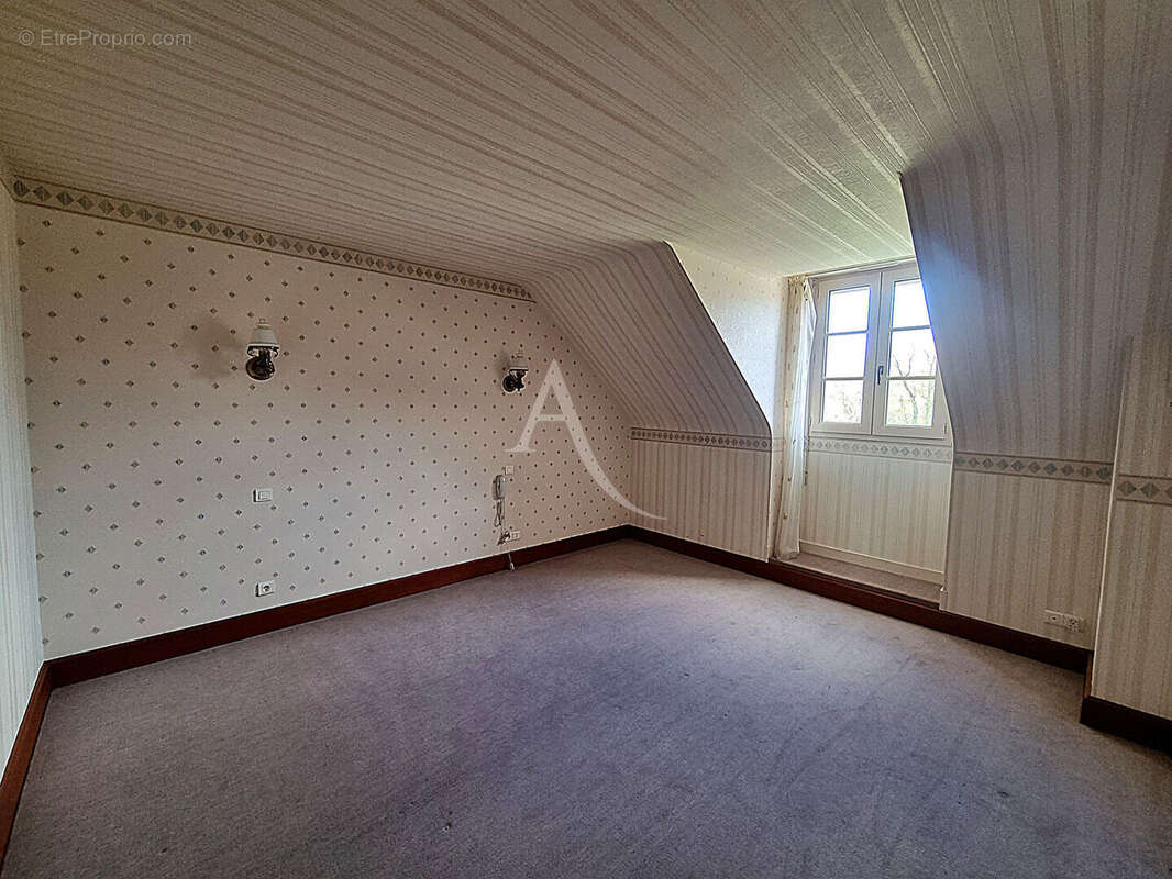 Maison à CHATEAUNEUF-SUR-SARTHE