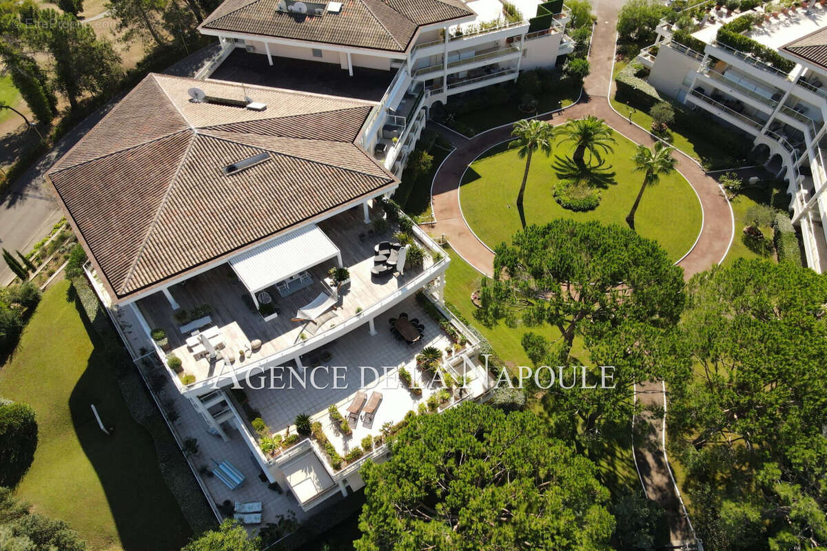 Appartement à MANDELIEU-LA-NAPOULE