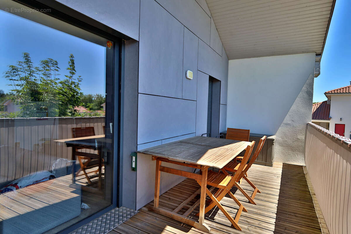 Appartement Type 2 - 47,5 m2 habitables - Balcon - Place privative - photo 2