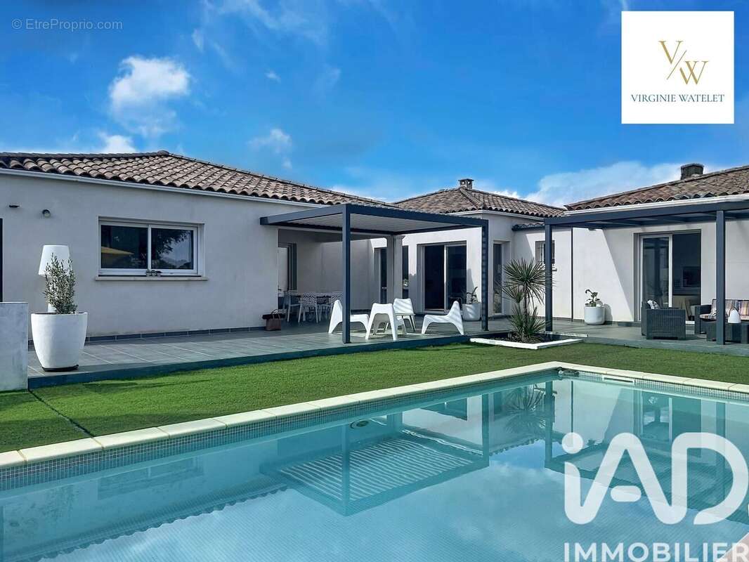 Maison 215 m² à Saint-Jean-De-Cuculles  - photo 4