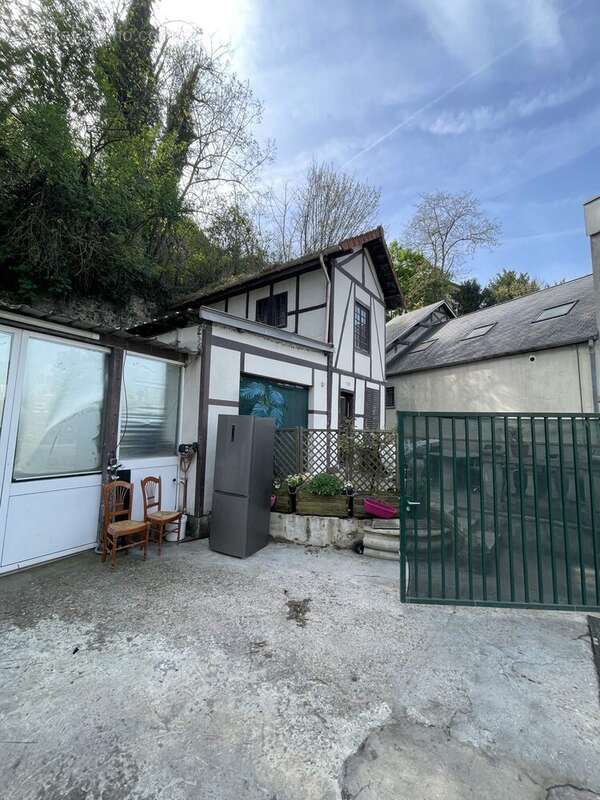 Commerce à BOUGIVAL