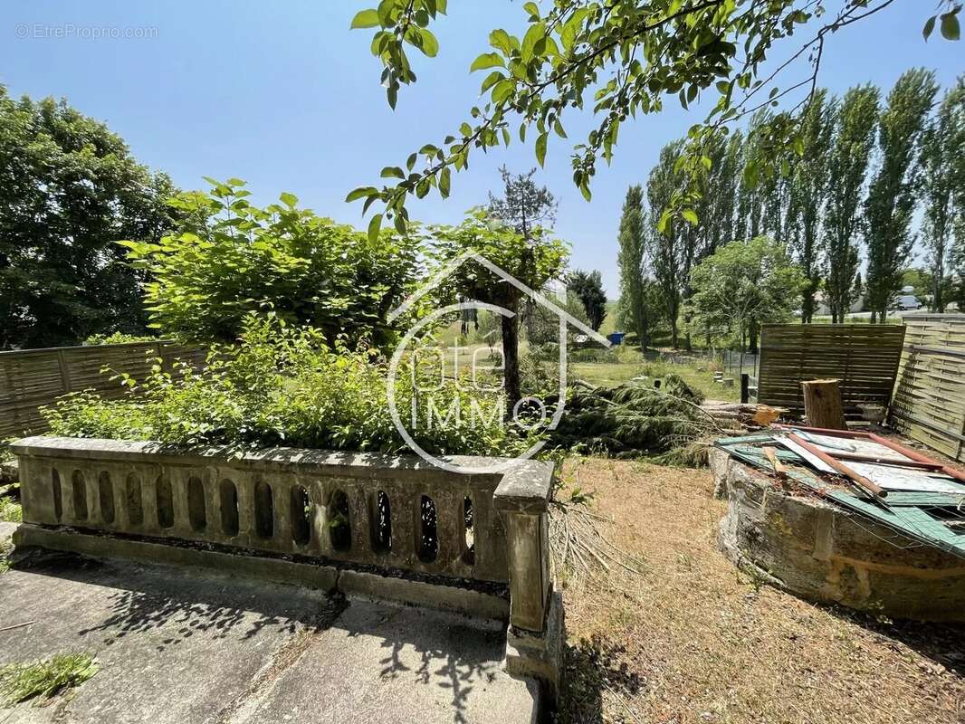 Francs : Propriété de charme en pierre - photo 11