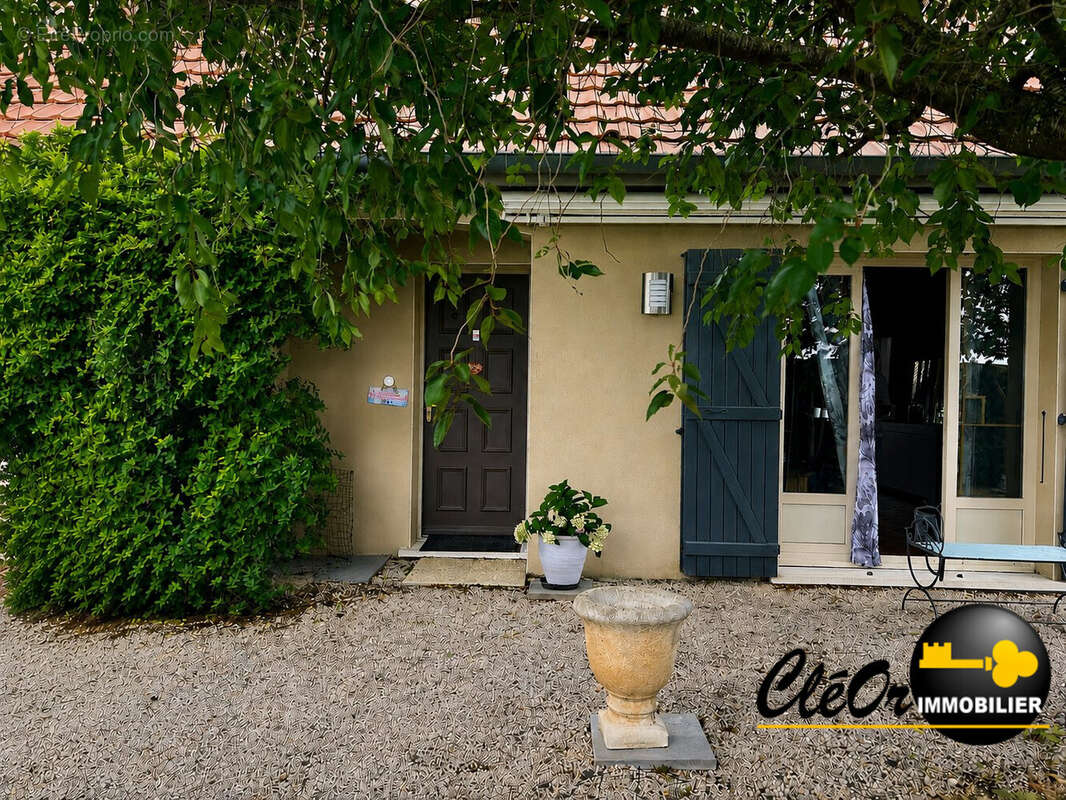 Maison 3 pièces 90 m² à vendre à Gigny-Sur-Saone (71240) - photo 9