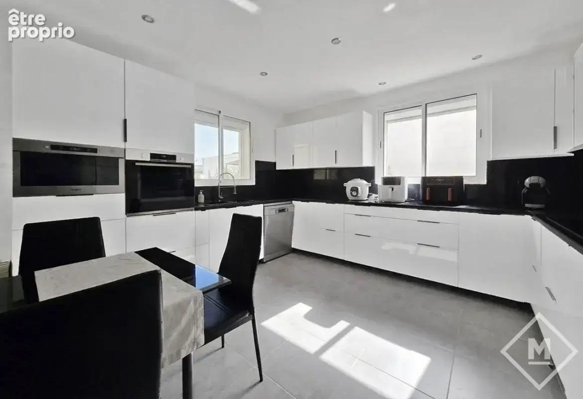Superbe maison à vendre marseille 13012 - 350 m² avec 2000 m² de terrain - photo 30