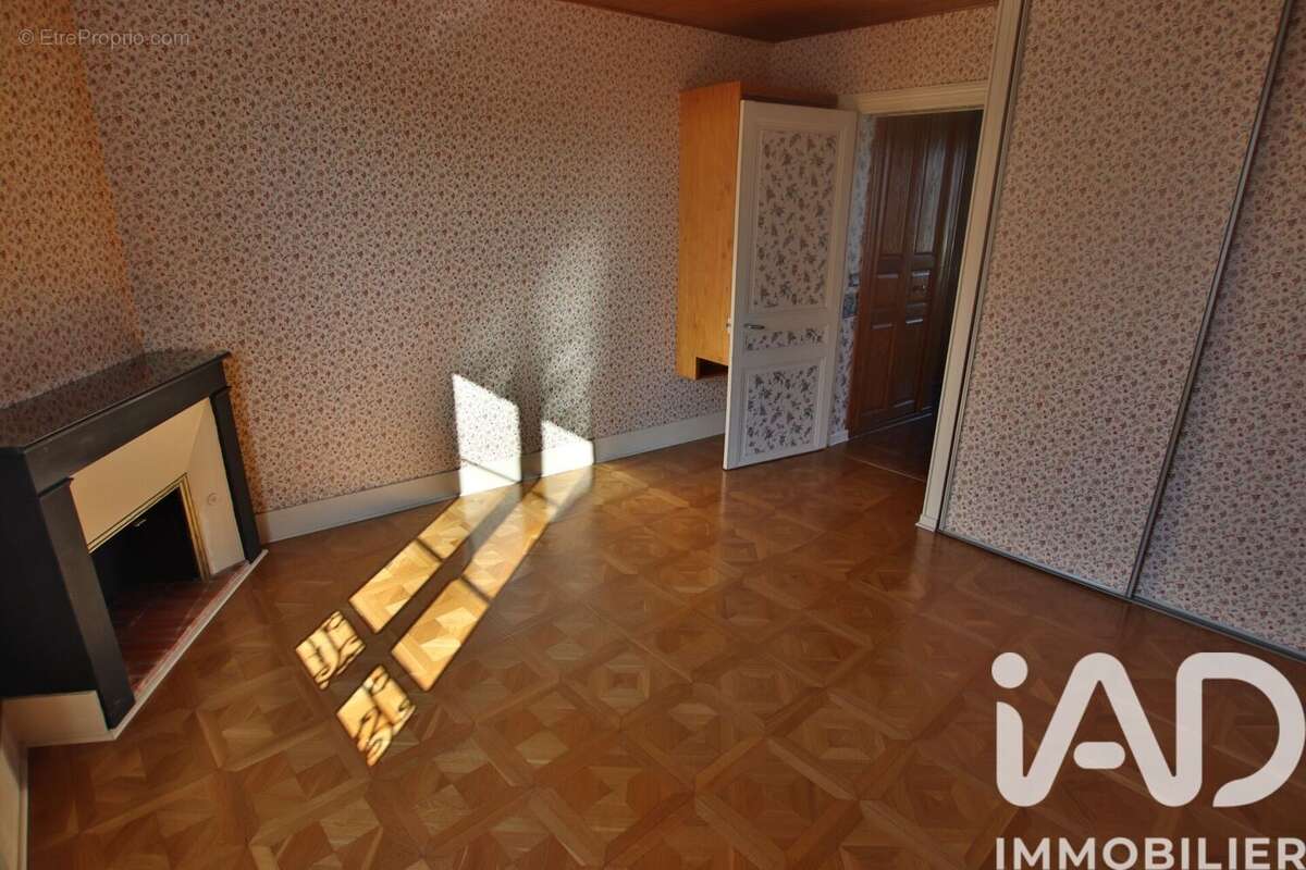 Photo 3 - Appartement à MONTEREAU-FAULT-YONNE