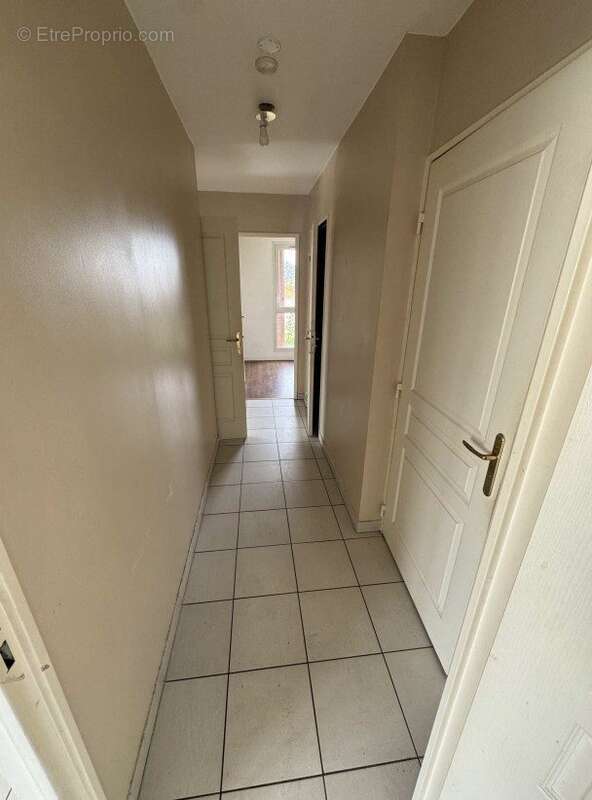 Appartement à MEYZIEU