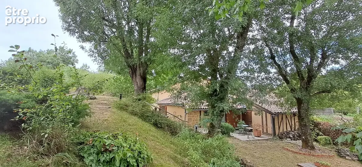 à VENDRE  proche  Aignan 32,    propriété de charme  sur 3646 m² de terrain avec piscine et Gîte séparé - photo 13