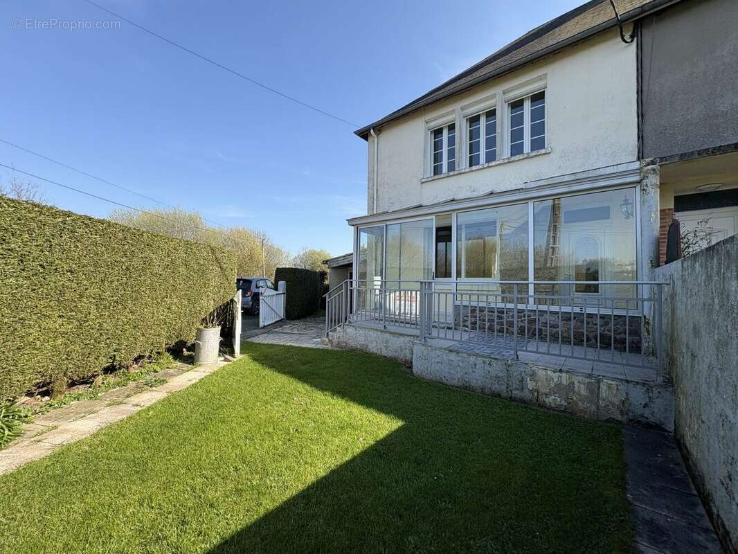 Maison à FOLLIGNY