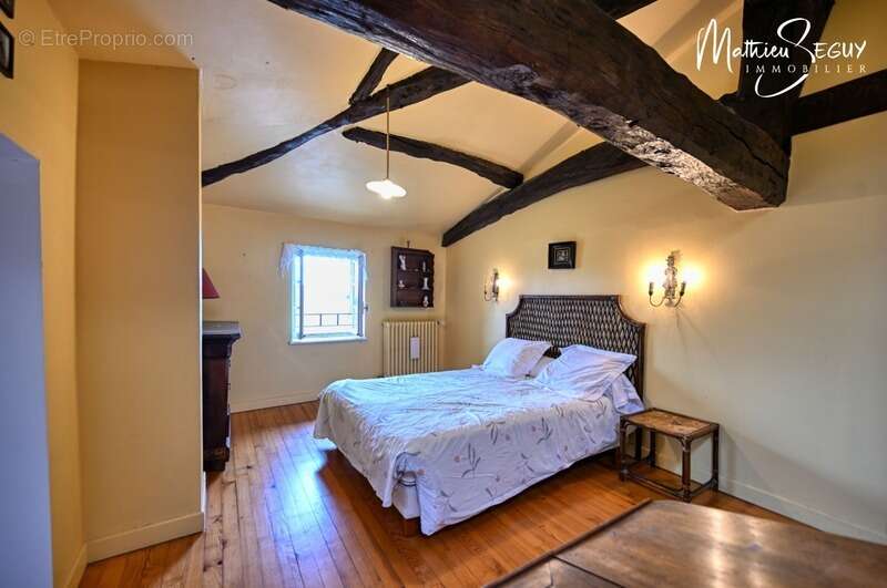 Maison à SAINT-MARTIN-EN-HAUT