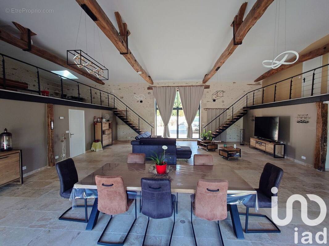 Photo 1 - Maison à ADRIERS