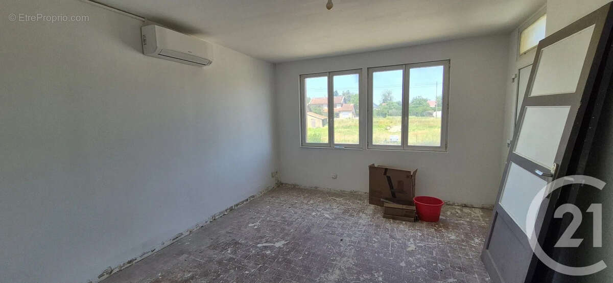 Maison 270 m² à Louhans  - photo 5