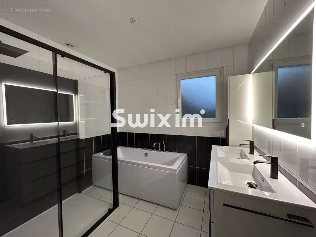 Maison à LONS-LE-SAUNIER